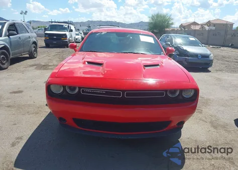 2015 Dodge Challenger Sxt z USA, uszkodzony, nr VIN 2C3CDZAG1FH822526